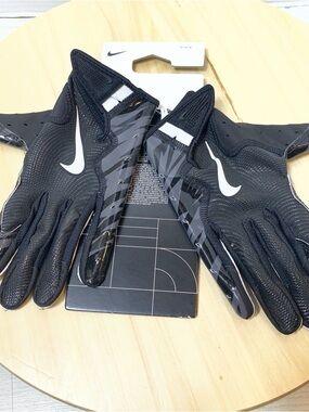 NEW Women's Medium Nike Vapor Jet 8.0 Football Receiver Gloves Black